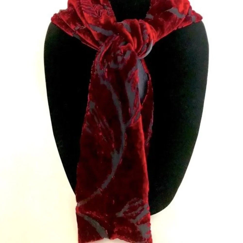 NEW Saldarini Luxurious Burnout Velvet & Silk Scarf  NWOT - Picture 5 of 12